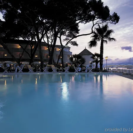 Hotel La De La Pinede 5*