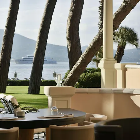 La De La Pinede Hotel