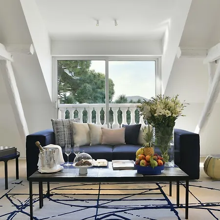 La De La Pinede Σαιν-Τροπέ